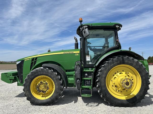 Image of John Deere 8295R equipment image 2