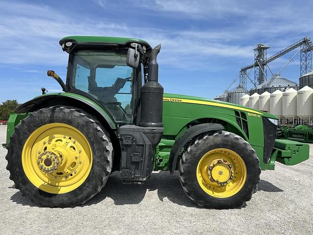 Image of John Deere 8295R equipment image 3