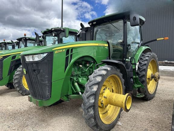 Image of John Deere 8295R equipment image 1