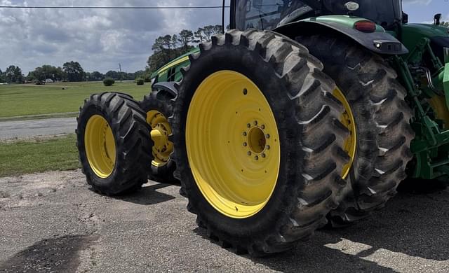 Image of John Deere 8295R equipment image 2