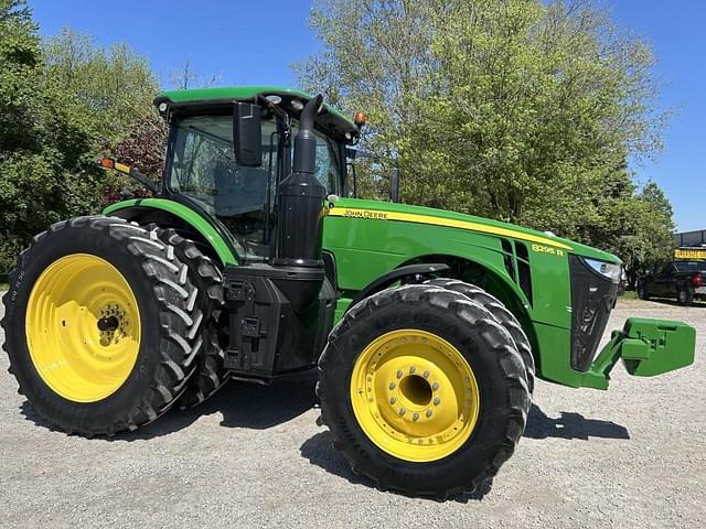 Image of John Deere 8295R equipment image 1