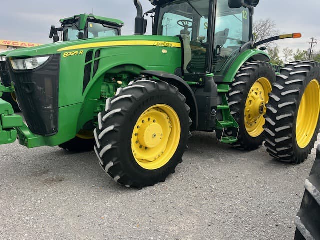Image of John Deere 8295R Image 1