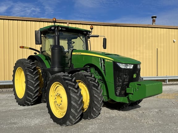 2017 John Deere 8295R Equipment Image0