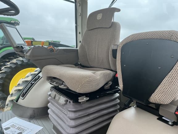 Image of John Deere 8295R equipment image 3