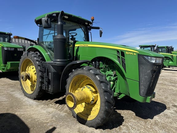 2017 John Deere 8295R Equipment Image0