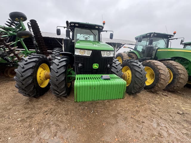 Image of John Deere 8320R equipment image 4