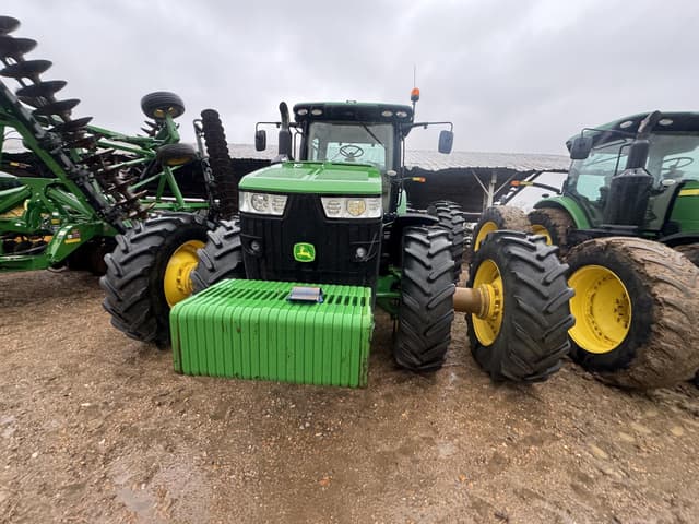 Image of John Deere 8320R equipment image 3