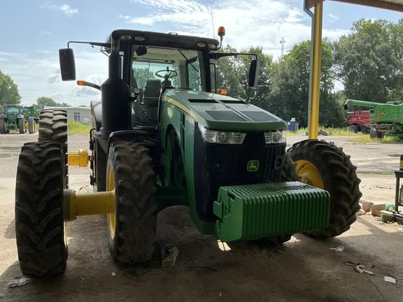 Image of John Deere 8320R equipment image 1