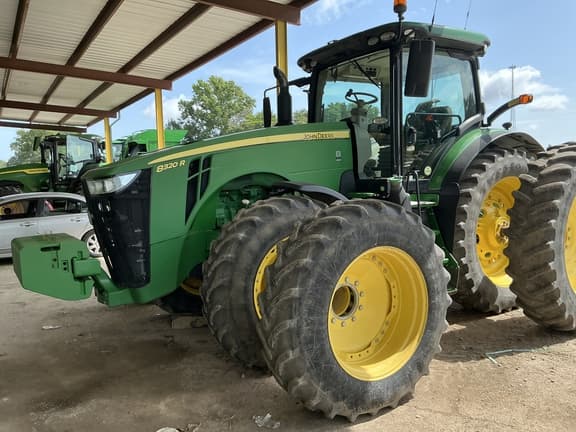 Image of John Deere 8320R equipment image 4