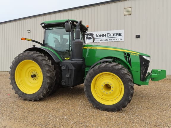 300 - 424 HP Tractors image