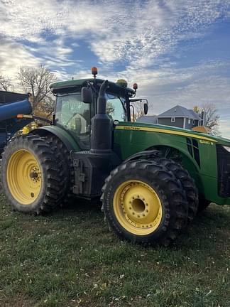 Image of John Deere 8320R equipment image 1