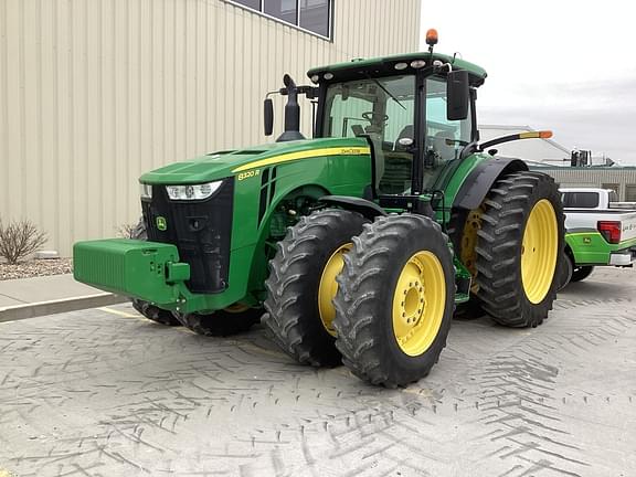 Image of John Deere 8320R equipment image 1