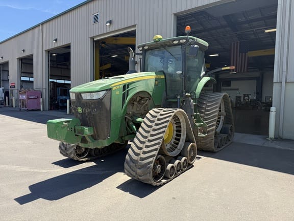 2017 John Deere 8320R Equipment Image0