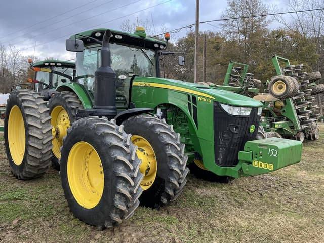 Image of John Deere 8320R equipment image 1