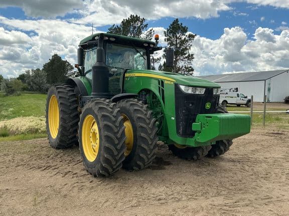 Image of John Deere 8320R equipment image 4