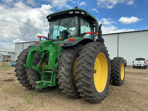 Image of John Deere 8320R equipment image 3