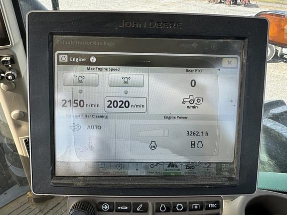Image of John Deere 8320R equipment image 2