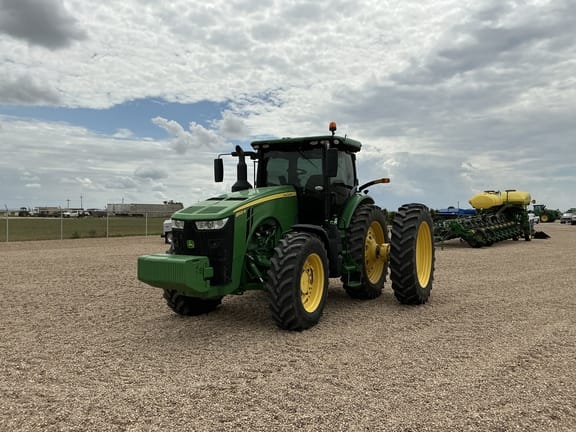 2017 John Deere 8320R Equipment Image0