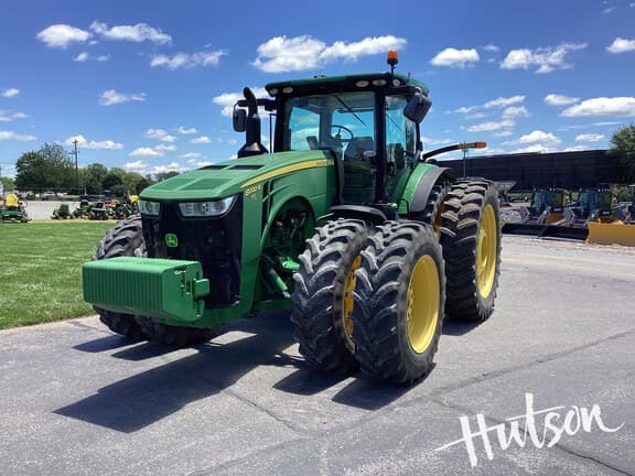 Image of John Deere 8320R equipment image 1