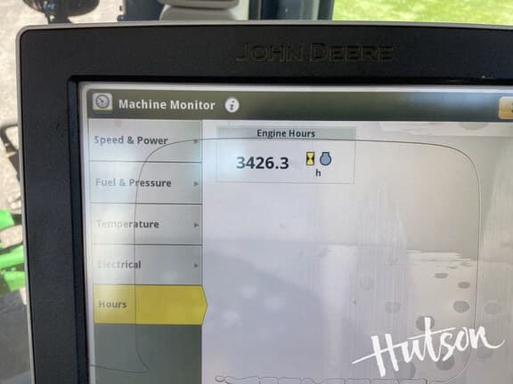 Image of John Deere 8320R equipment image 4