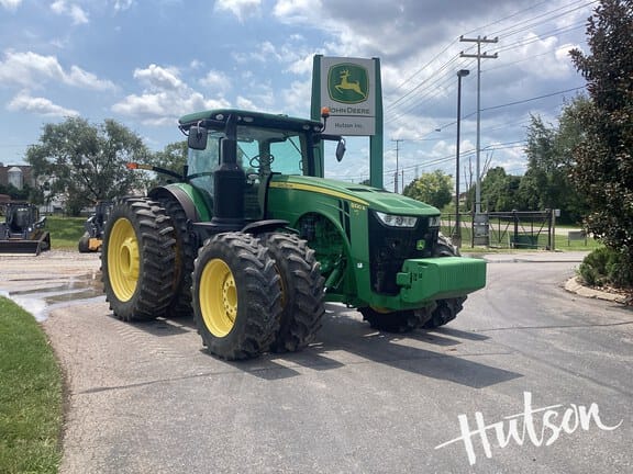 2017 John Deere 8320R Equipment Image0