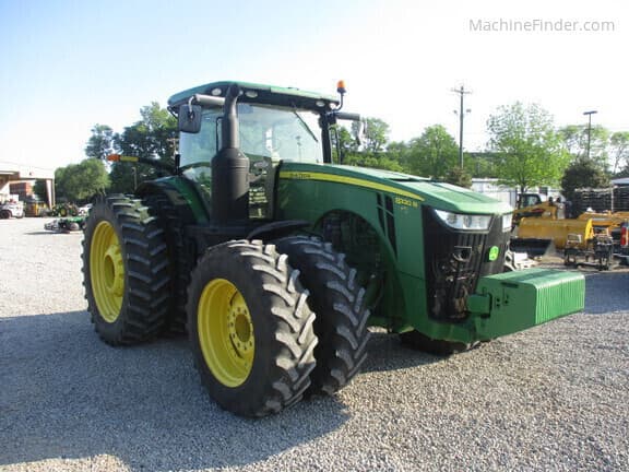 Image of John Deere 8320R equipment image 1