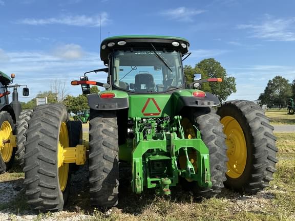 Image of John Deere 8320R equipment image 4