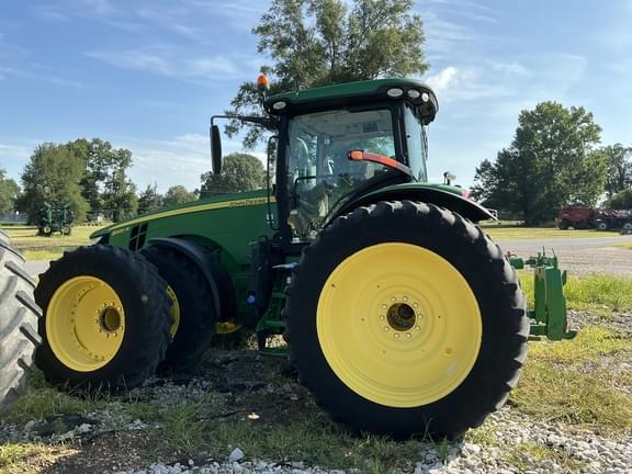 Image of John Deere 8320R equipment image 3