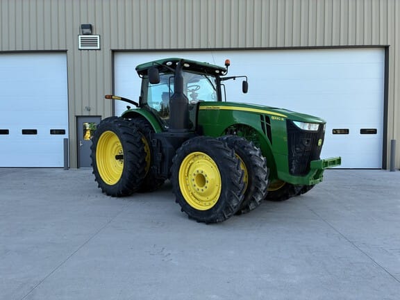 2017 John Deere 8320R Equipment Image0