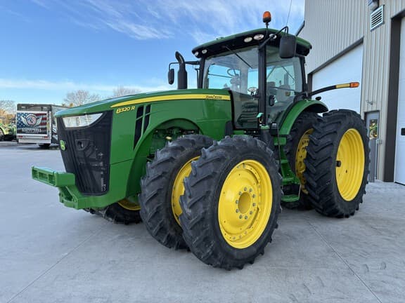 Image of John Deere 8320R equipment image 4