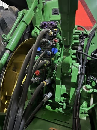 Image of John Deere 8320R equipment image 3