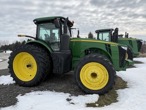 Image of John Deere 8320R equipment image 2