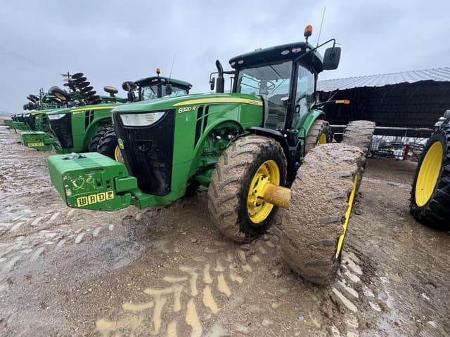 Image of John Deere 8320R equipment image 1