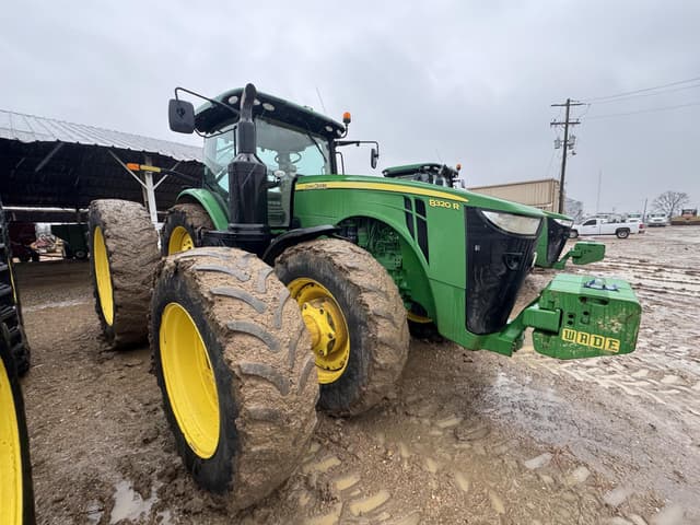 Image of John Deere 8320R equipment image 4