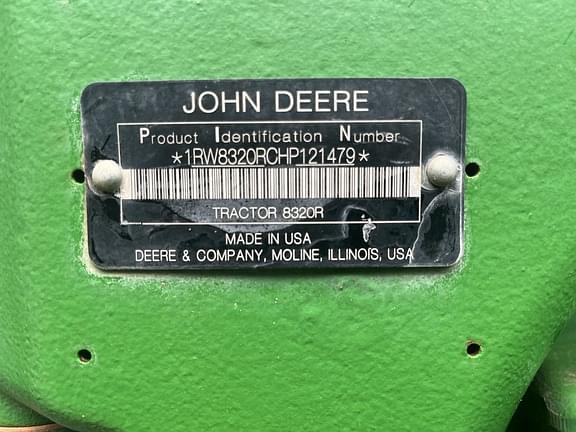 Image of John Deere 8320R equipment image 3