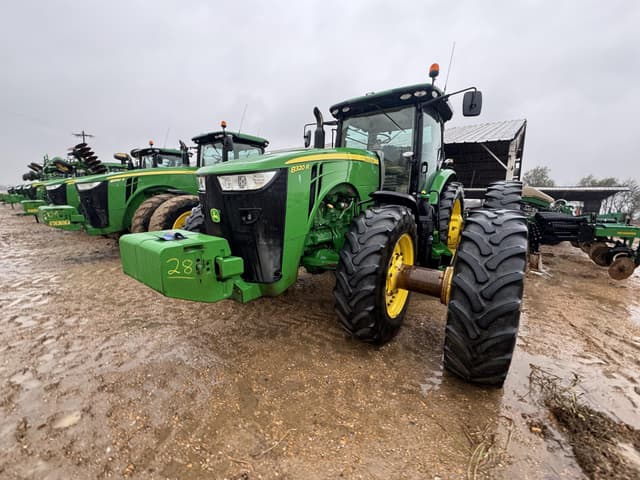 Image of John Deere 8320R equipment image 1
