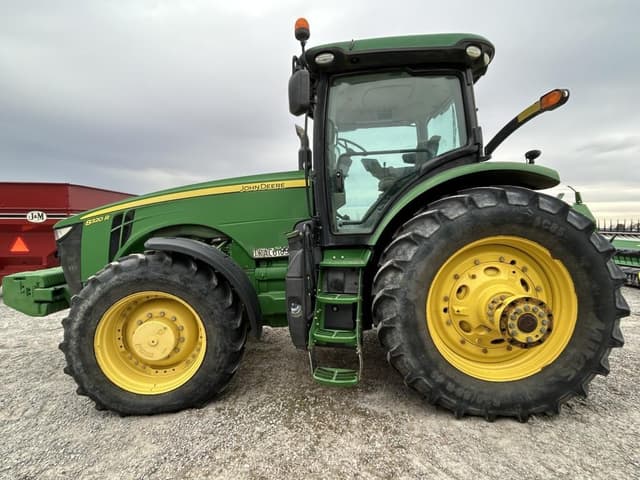Image of John Deere 8320R equipment image 2
