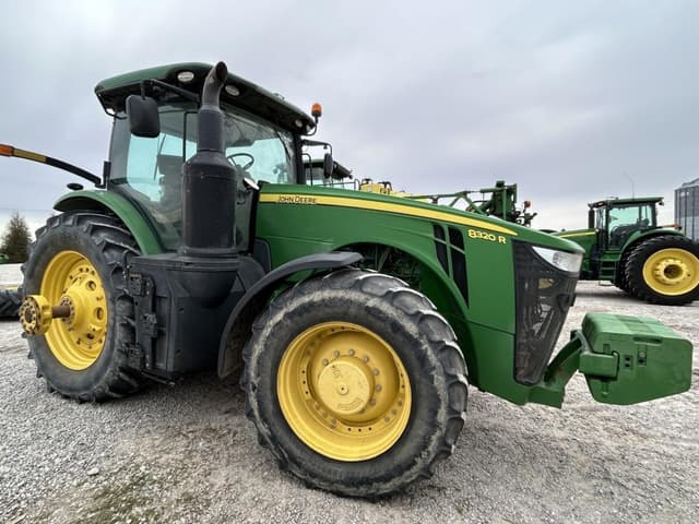 Image of John Deere 8320R equipment image 1