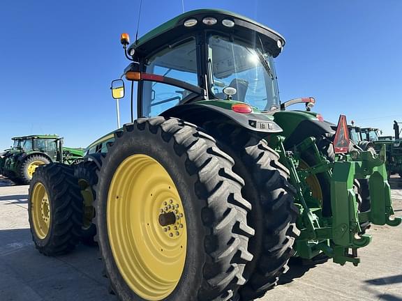 Image of John Deere 8320R equipment image 2