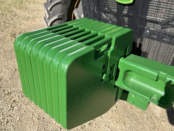 Image of John Deere 8320R equipment image 4