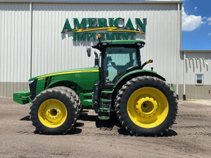 2017 John Deere 8320R Image
