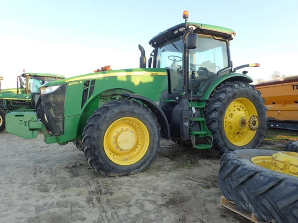 2017 John Deere 8320R Equipment Image0