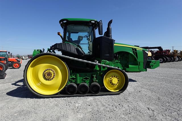 Image of John Deere 8320RT equipment image 1