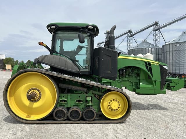 Image of John Deere 8320RT equipment image 3