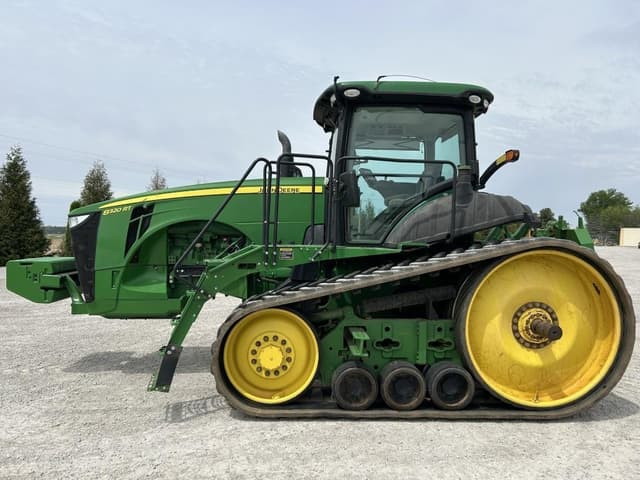 Image of John Deere 8320RT equipment image 2