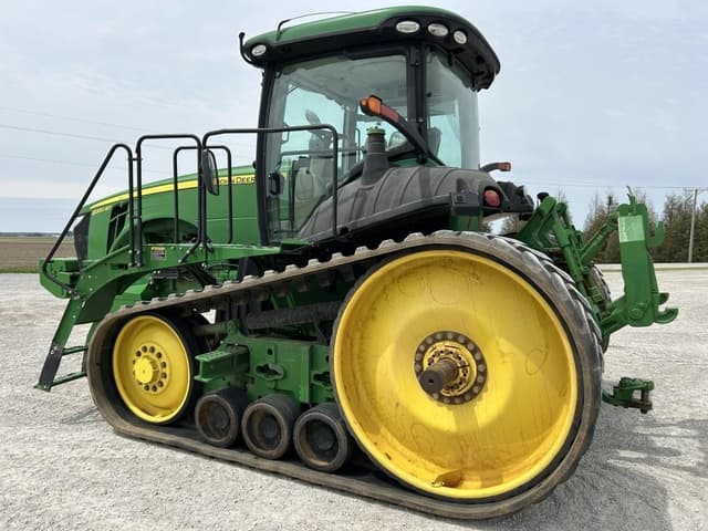 Image of John Deere 8320RT equipment image 4