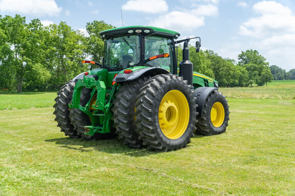 Image of John Deere 8345R equipment image 4