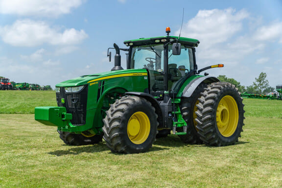 2017 John Deere 8345R Equipment Image0