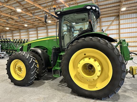 Image of John Deere 8345R equipment image 2