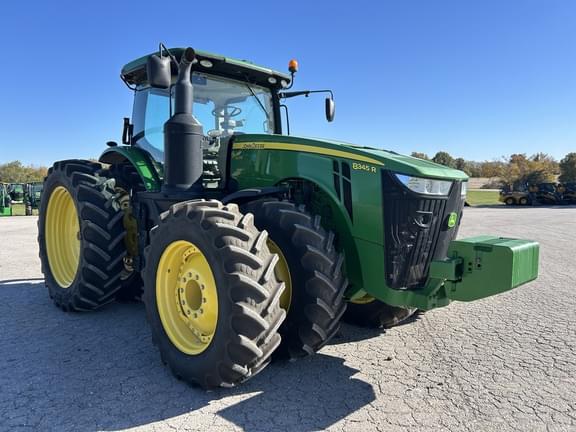 Image of John Deere 8345R equipment image 3